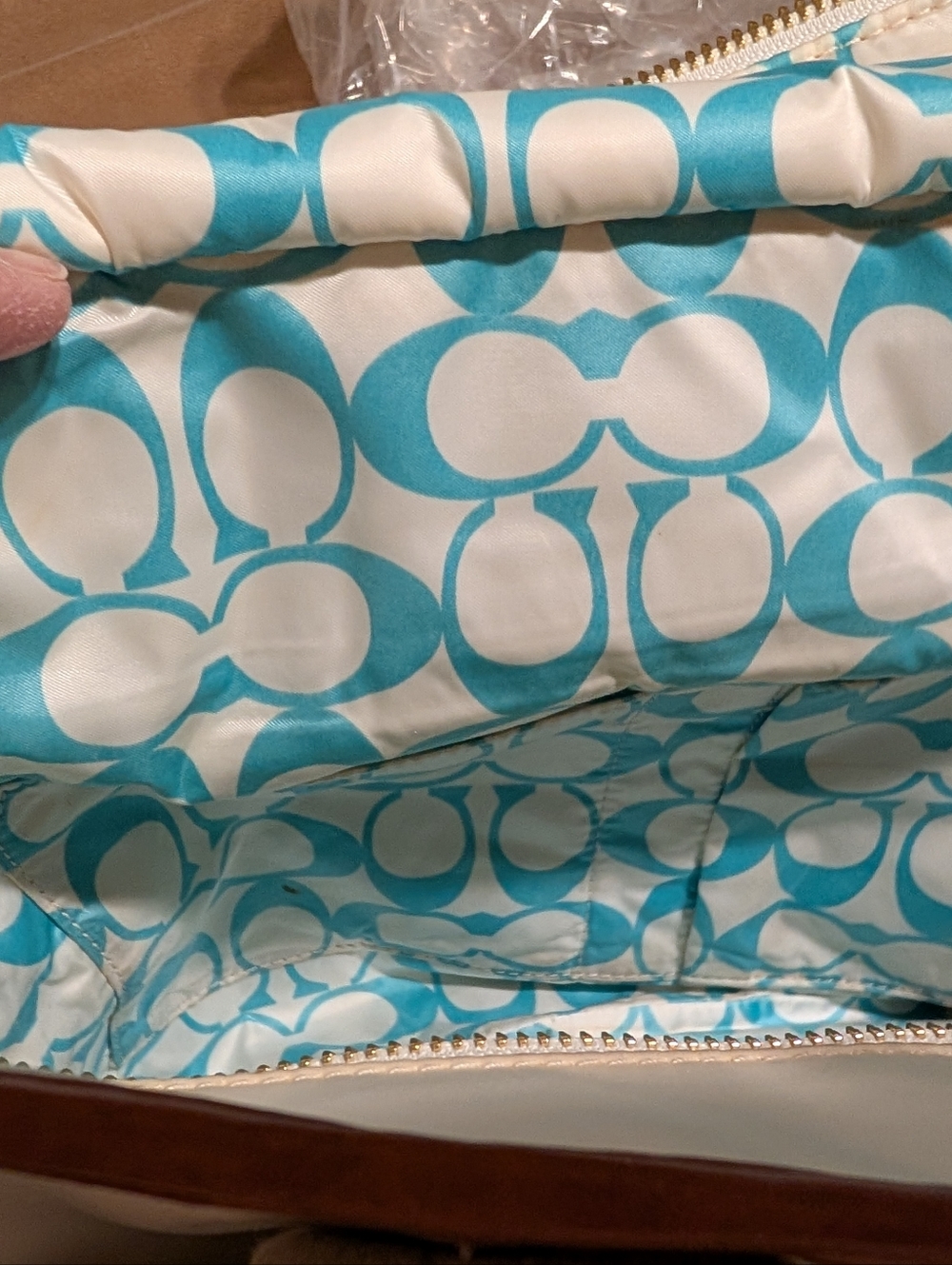 Vintage Coach Hamptons Tote & Matching Sandals - Picture 12 of 16